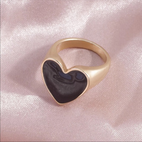 Black or White Matte Gold Heart Ring - Picture 3 of 5